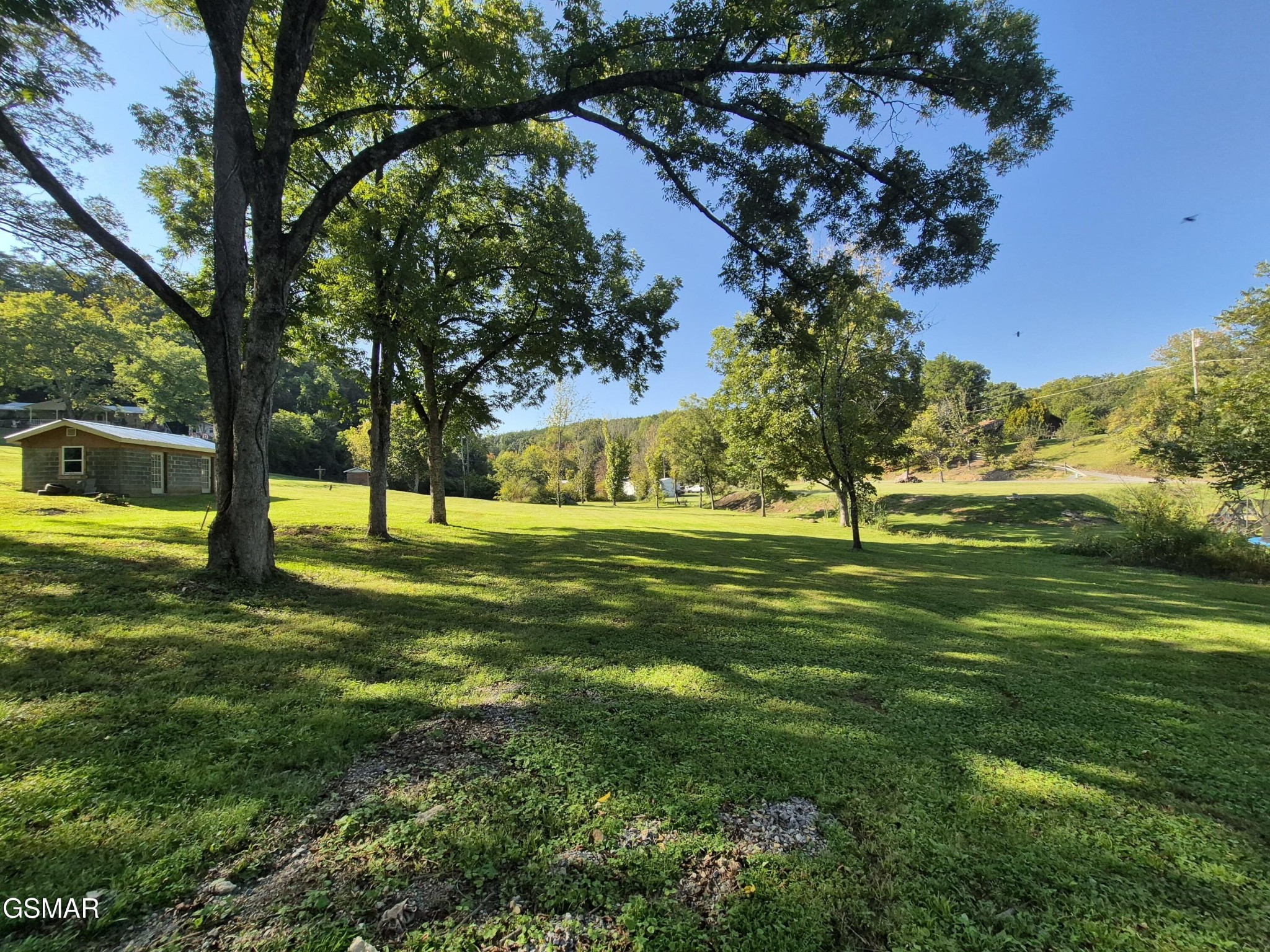 2215 Henderson Springs Road Pigeon Forge, TN 37863 - Photo 2 of 7