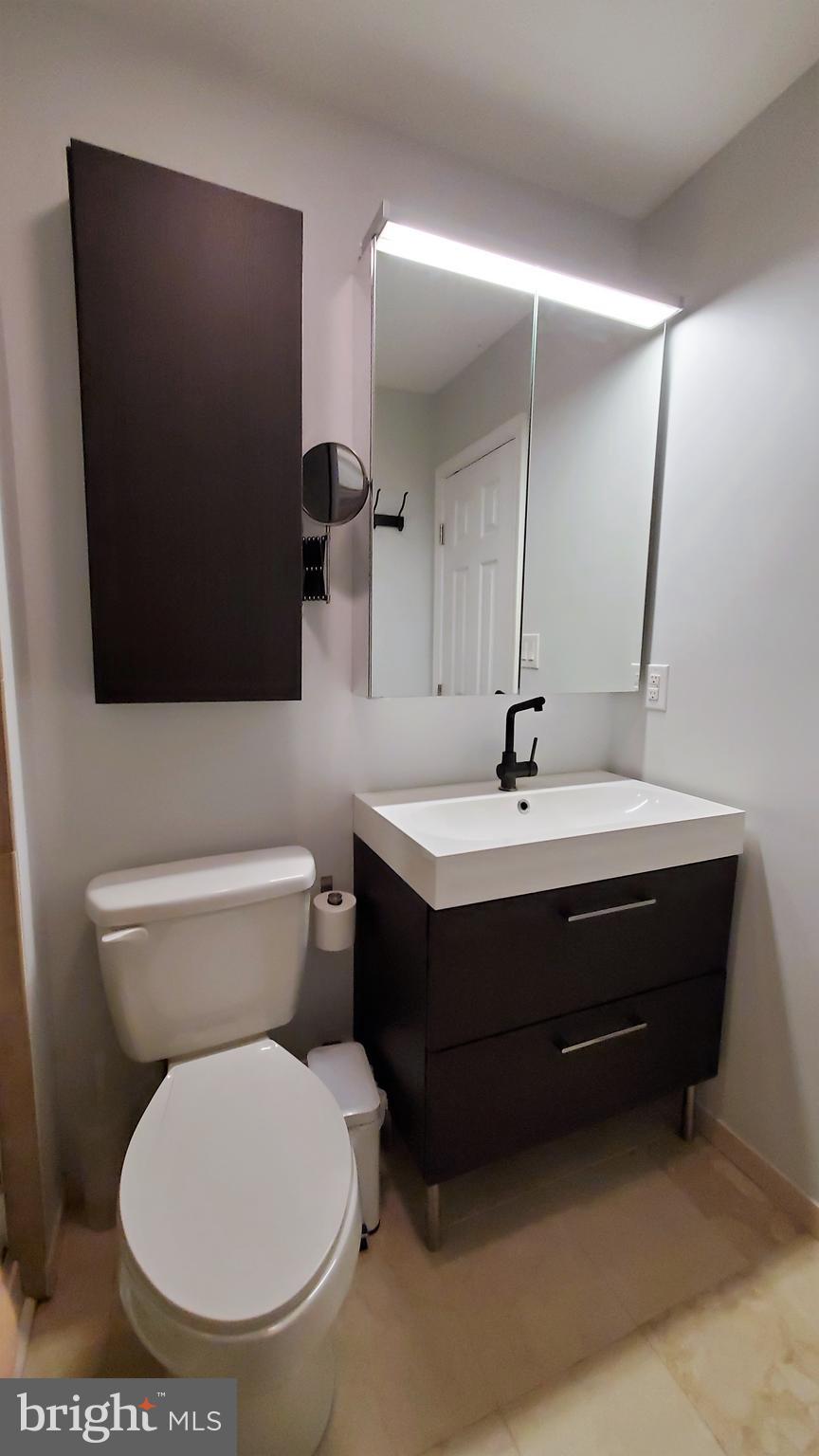 3 Cinzano Court Gaithersburg, MD 20878 - Photo 27 of 41 Master bath