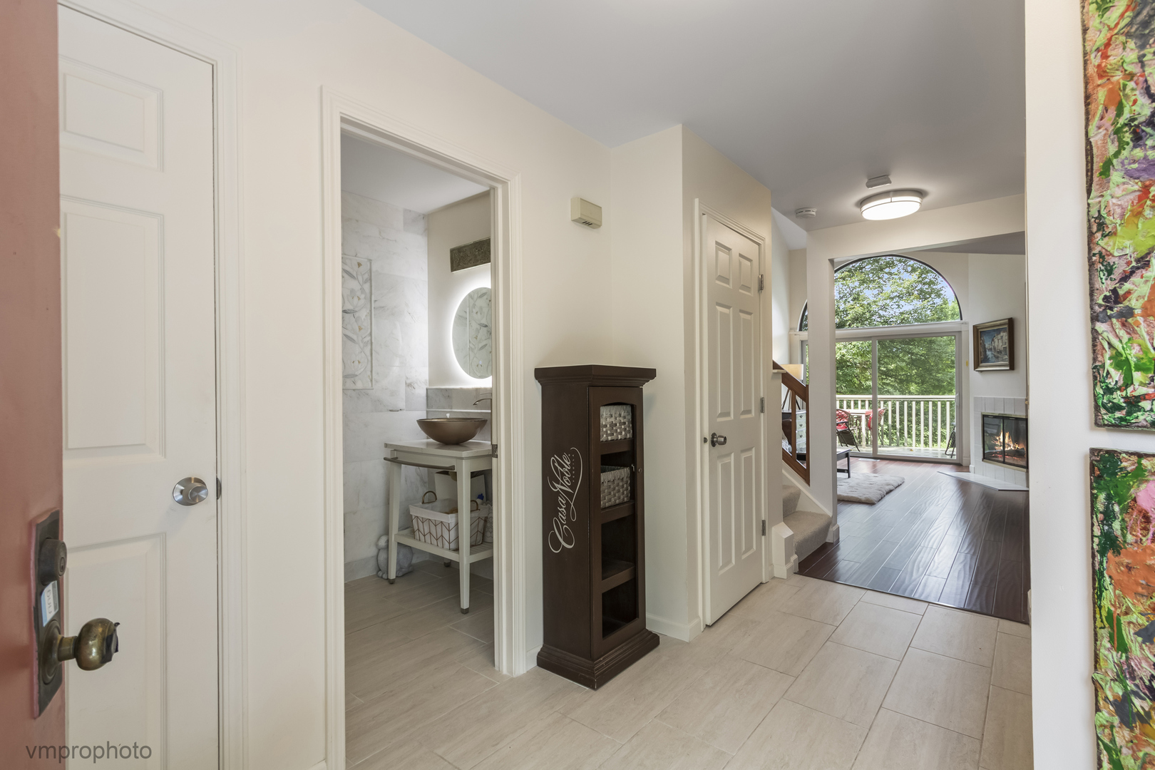 900 Shoreline Road Lake Barrington, IL 60010 - Photo 7 of 43 Gallery Image 7