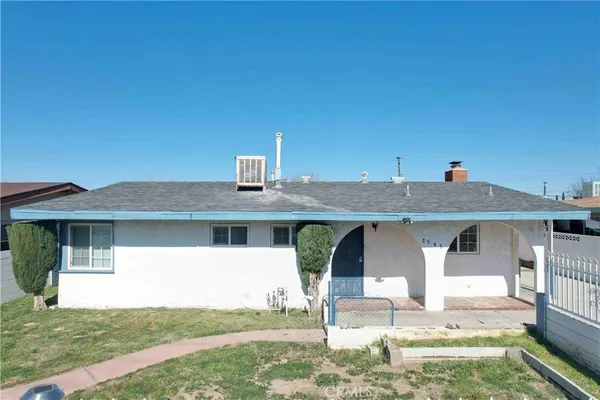 $450,000 | 1543 Elizabeth Lake Road, Palmdale, CA 93551