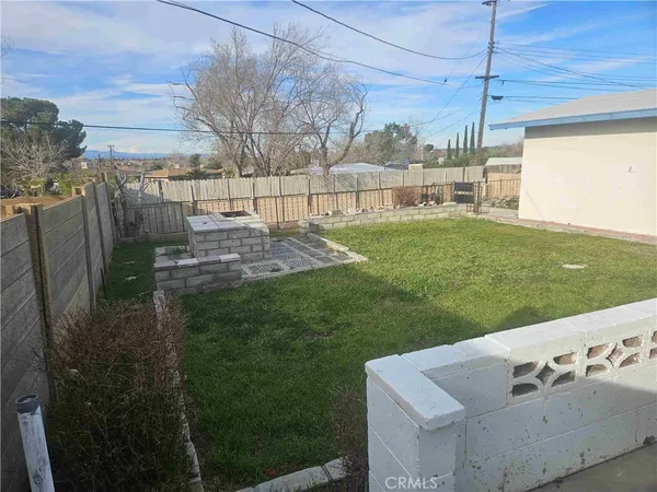 $450,000 | 1543 Elizabeth Lake Road, Palmdale, CA 93551