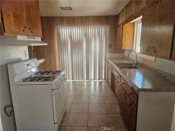 $450,000 | 1543 Elizabeth Lake Road, Palmdale, CA 93551