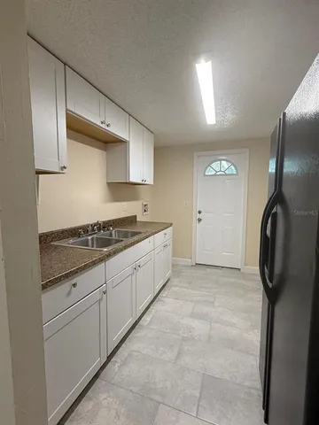 $2,600 | 5514 16th Street West, Unit A, Bradenton, FL 34207