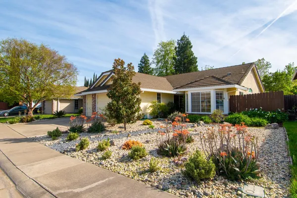 $499,900 | 3904 Fawn Run Way, Antelope, CA 95843