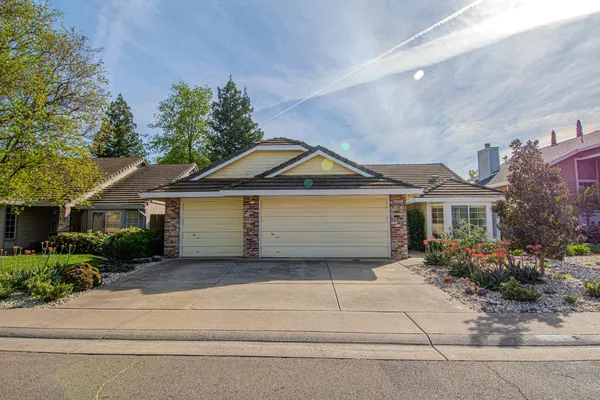 $499,900 | 3904 Fawn Run Way, Antelope, CA 95843