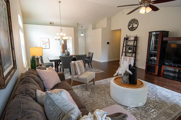 $499,900 | 3904 Fawn Run Way, Antelope, CA 95843