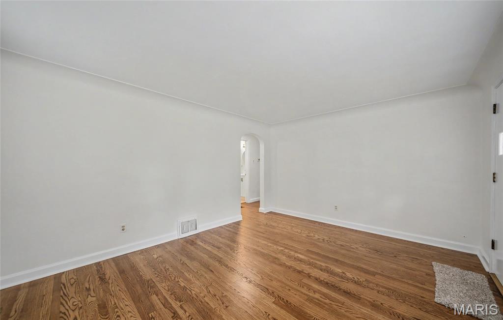 9425 Ridge Avenue St. Louis, MO 63114 - Photo 13 of 35 Gallery Image 13