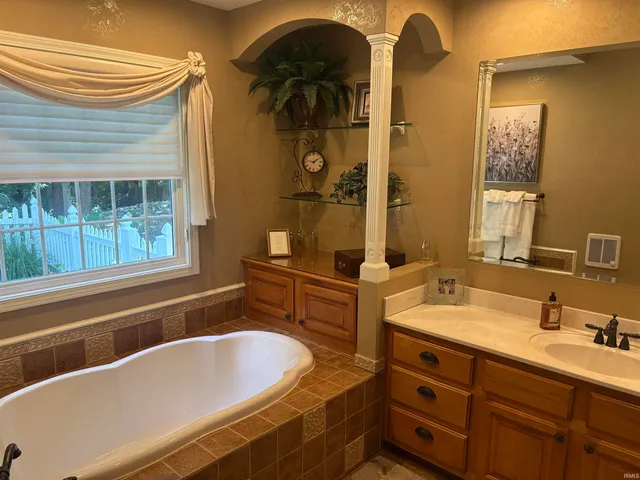 $499,000 | 3782 River Bluff Road, Vincennes, IN 47591