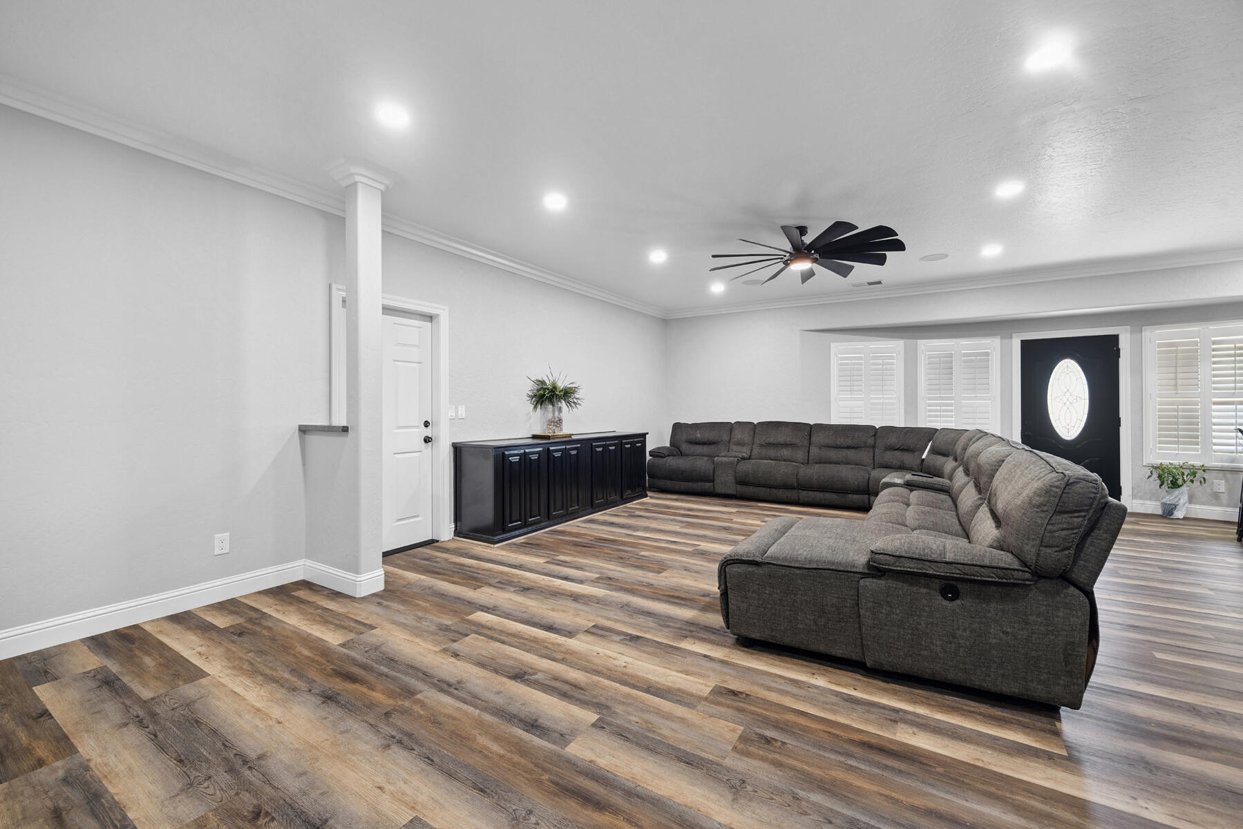 21031 Road 256 Strathmore, CA 93267 - Photo 23 of 55 26 - Familyroom (4)