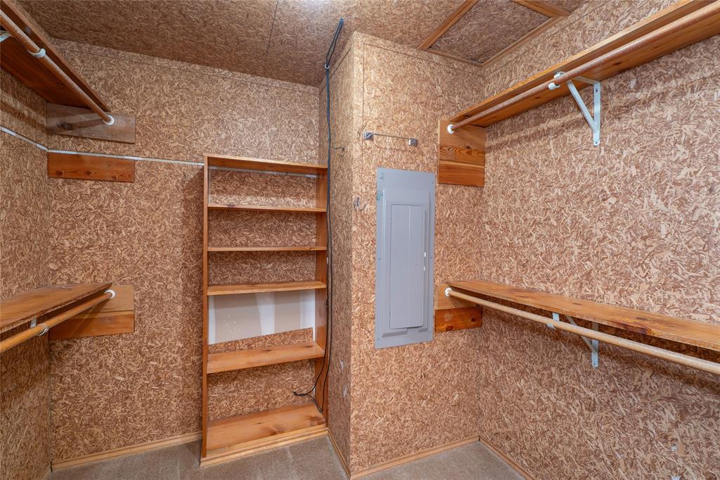 6000 Forrest Lane Canton, TX 75103 - Photo 12 of 37 a view of an empty walk in closet