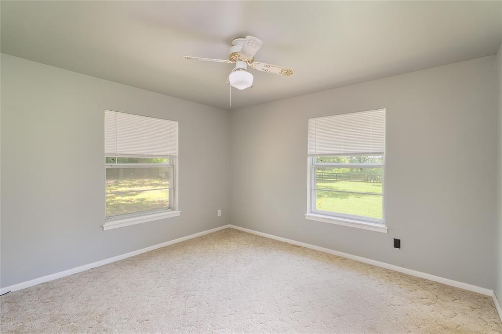 6000 Forrest Lane Canton, TX 75103 - Photo 15 of 37 an empty room with a window
