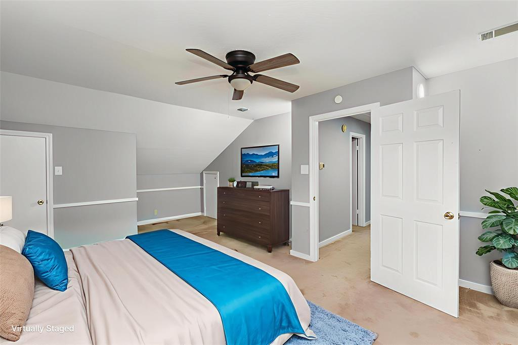 6000 Forrest Lane Canton, TX 75103 - Photo 23 of 37 a bedroom with a bed and a potted plant