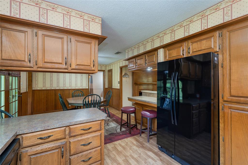 6000 Forrest Lane Canton, TX 75103 - Photo 9 of 37 a view of sitting area in balcony