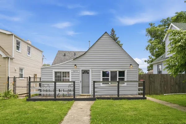 $179,000 | 9603 Merton Avenue, Oak Lawn, IL 60453