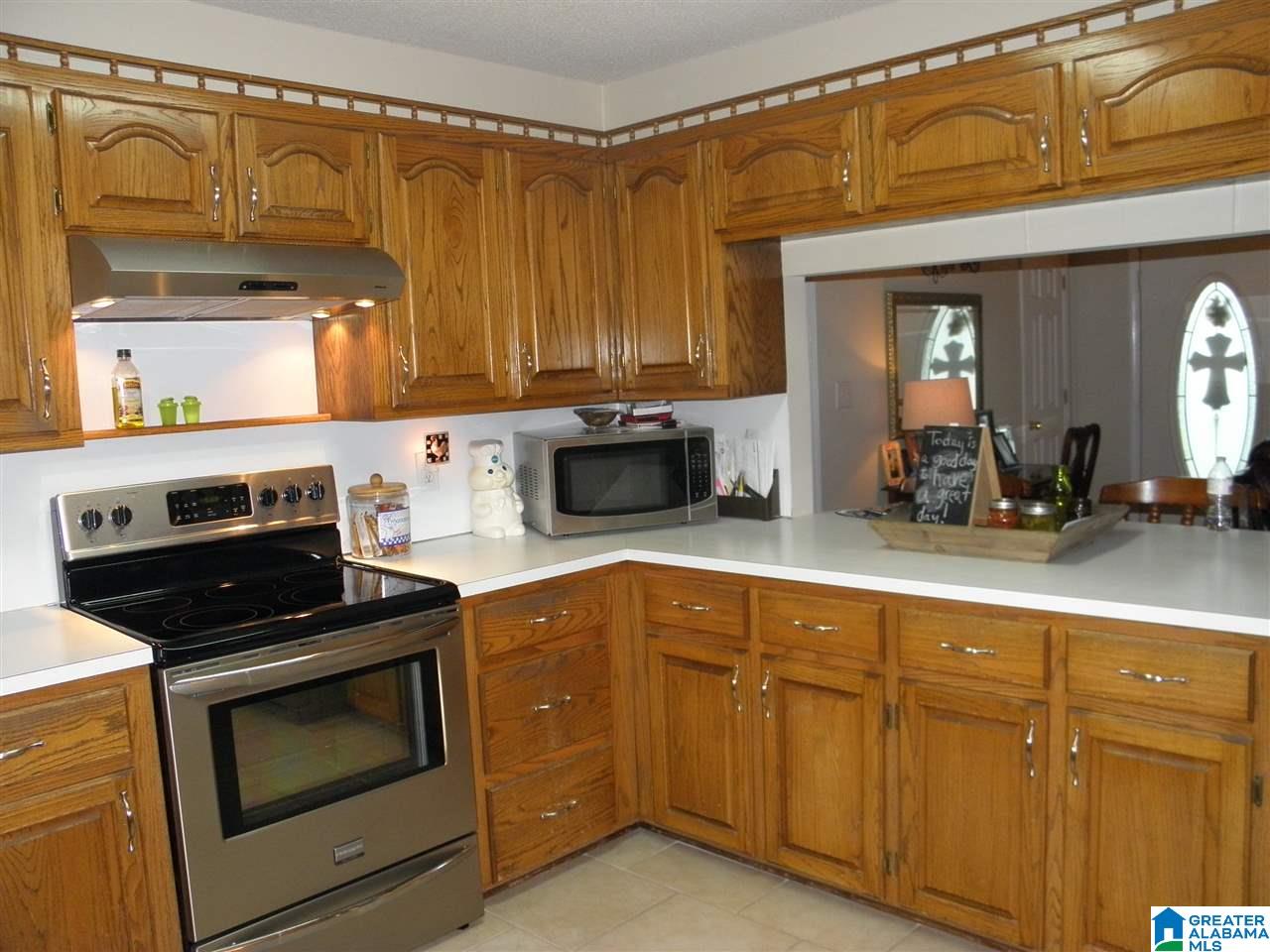 917 8th Street Pleasant Grove, AL 35127 - Photo 9 of 32