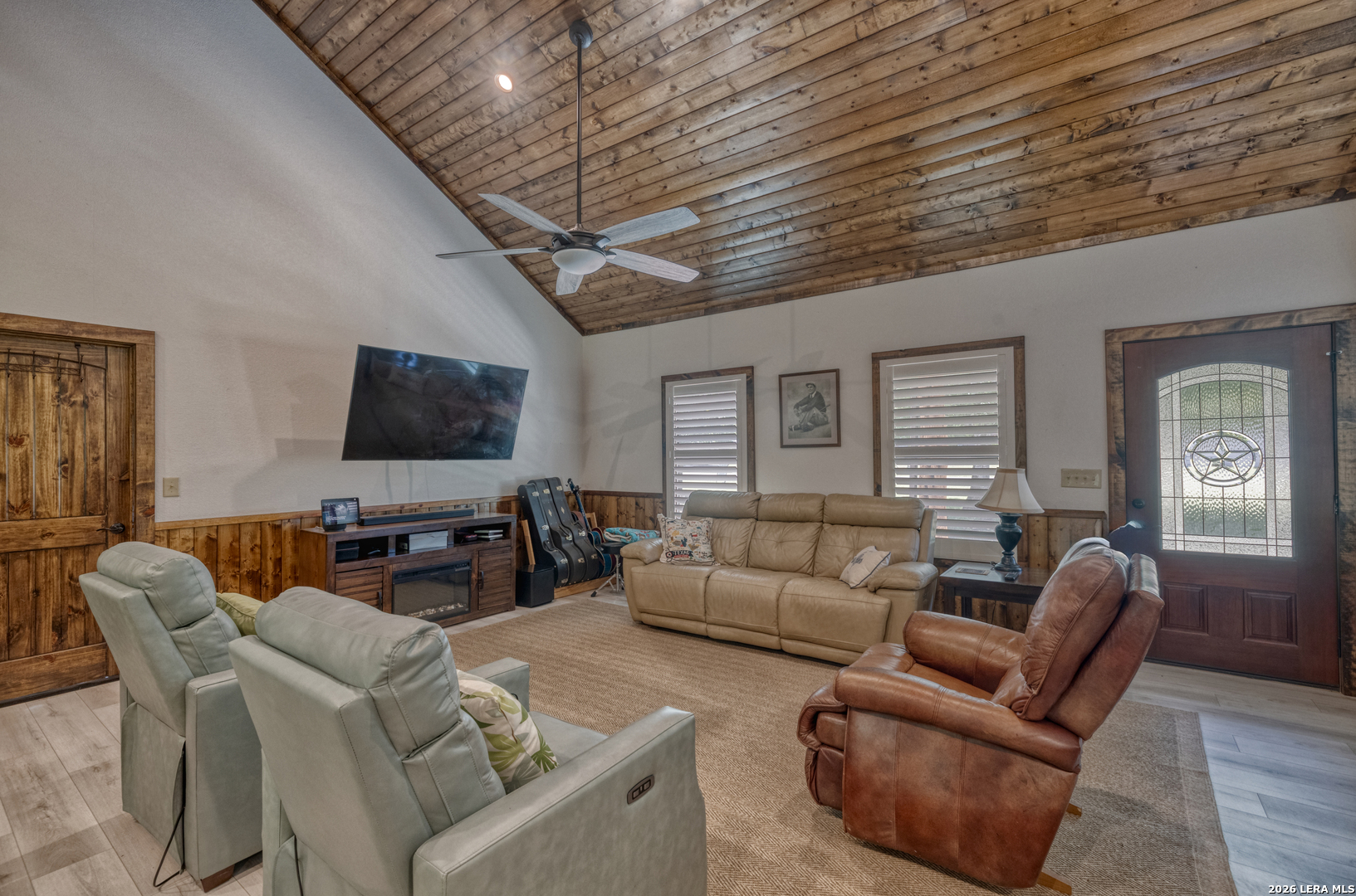 863 Flatrock Circle Rio Frio, TX 78879 - Photo 8 of 35