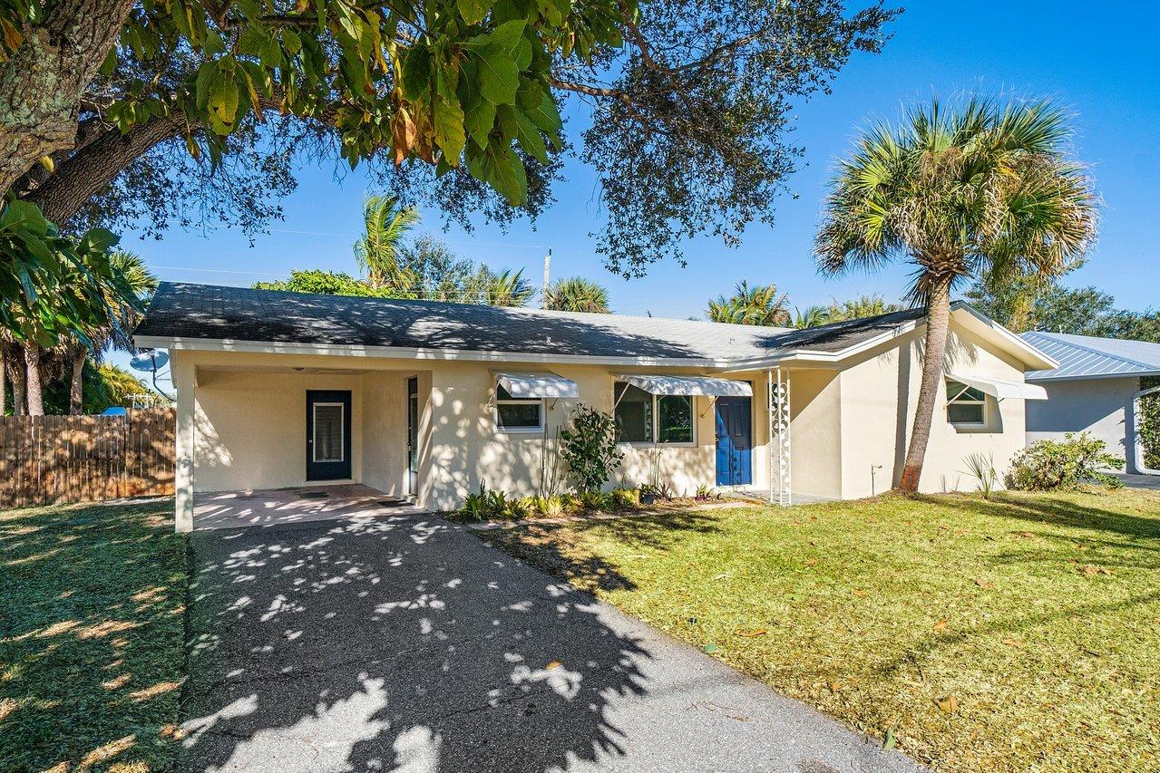 101 East Riverside Drive Jupiter, FL 33469 - Photo 1 of 33 001