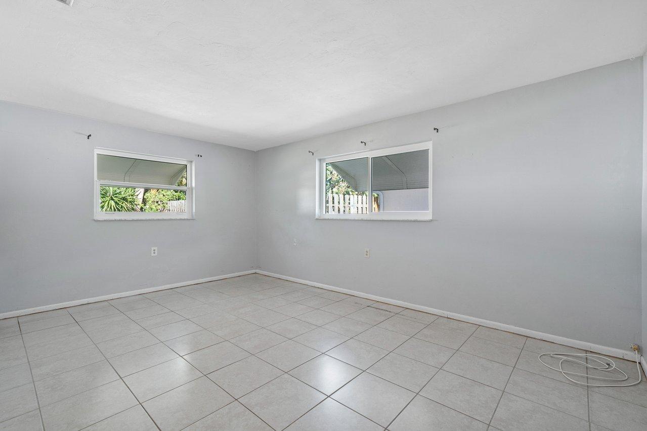 101 East Riverside Drive Jupiter, FL 33469 - Photo 14 of 33 014-101EastRiversideDrive-Jupiter-FL-334