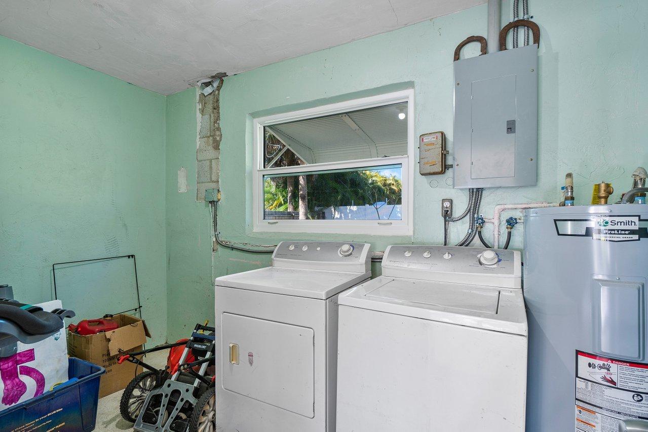 101 East Riverside Drive Jupiter, FL 33469 - Photo 23 of 33 023-101EastRiversideDrive-Jupiter-FL-334