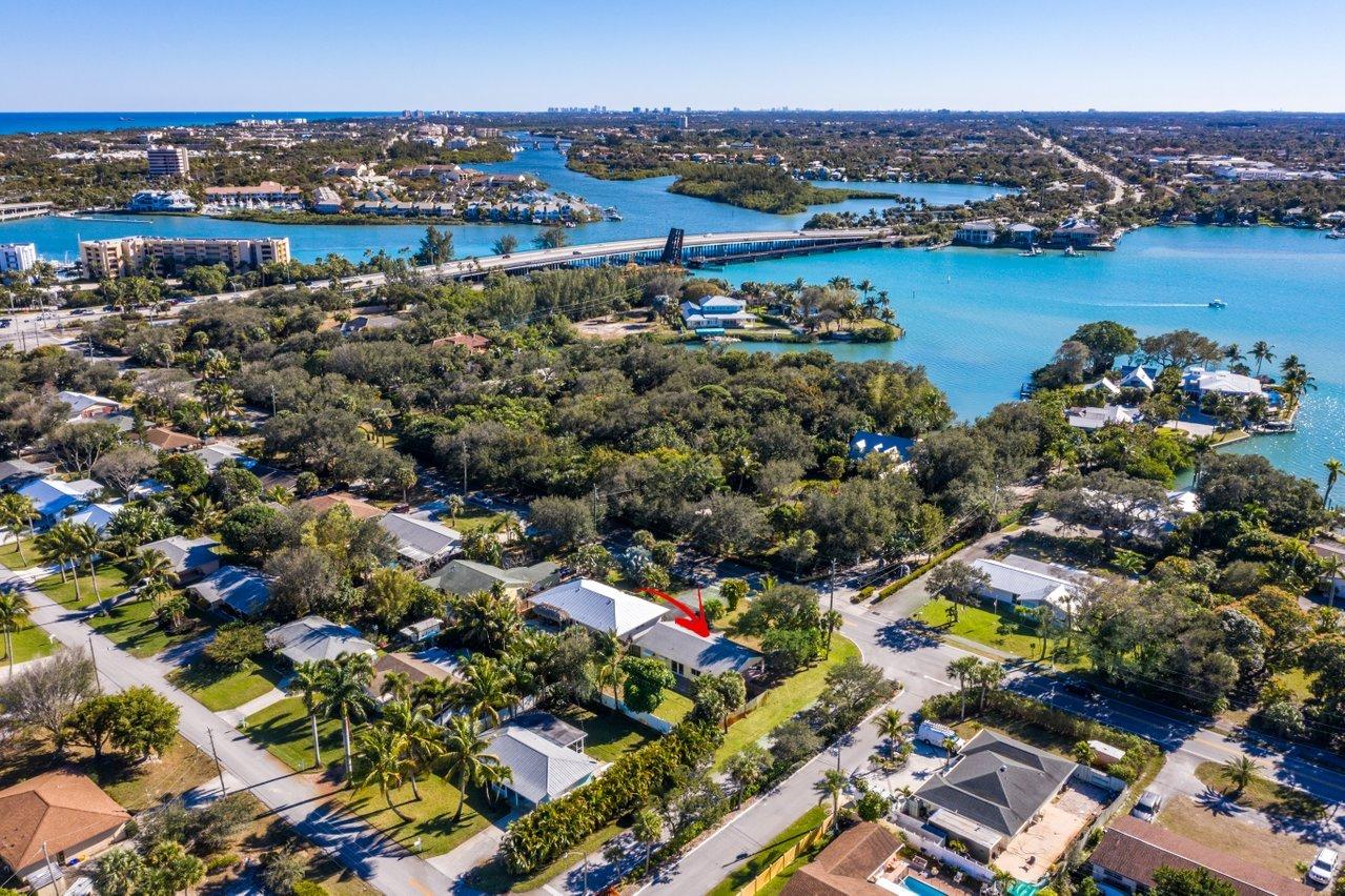 101 East Riverside Drive Jupiter, FL 33469 - Photo 30 of 33 030-101EastRiversideDrive-Jupiter-FL-334