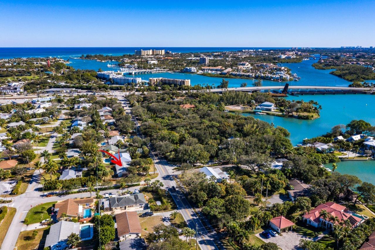 101 East Riverside Drive Jupiter, FL 33469 - Photo 31 of 33 032-101EastRiversideDrive-Jupiter-FL-334