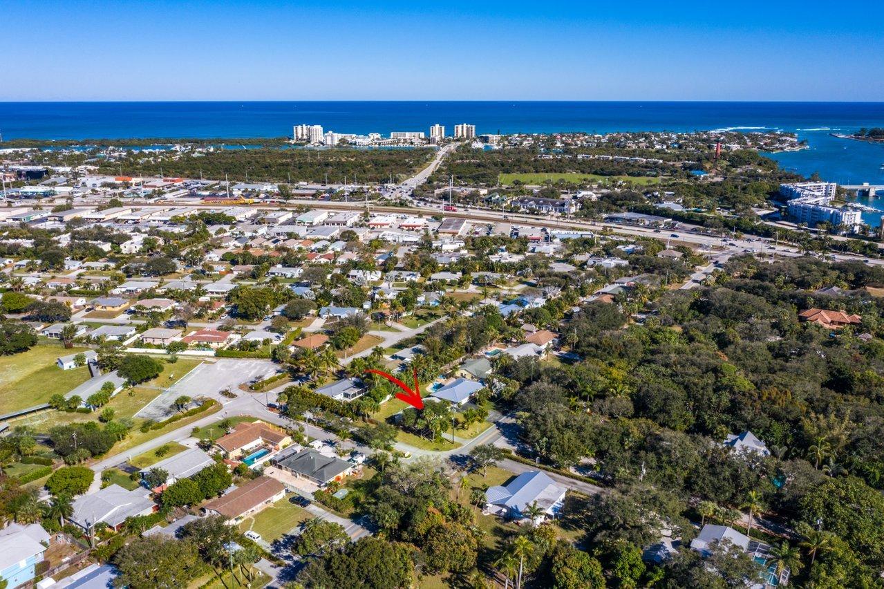 101 East Riverside Drive Jupiter, FL 33469 - Photo 32 of 33 034-101EastRiversideDrive-Jupiter-FL-334