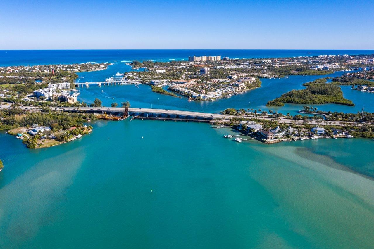 101 East Riverside Drive Jupiter, FL 33469 - Photo 33 of 33 036-101EastRiversideDrive-Jupiter-FL-334