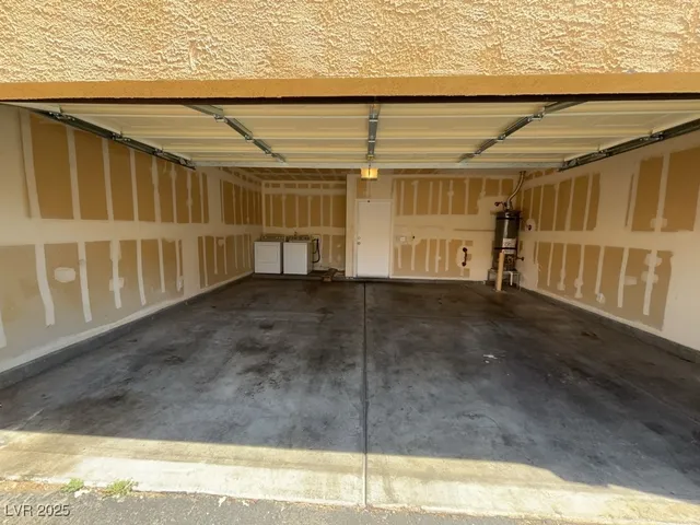 $1,610 | 4915 East Russell Road, Unit 105, Las Vegas, NV 89120