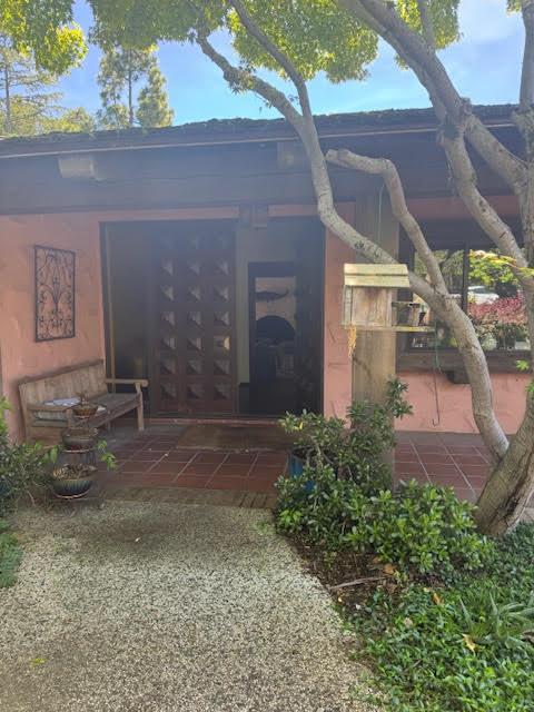 27240 Altamont Road Los Altos Hills, CA 94022 - Photo 2 of 12