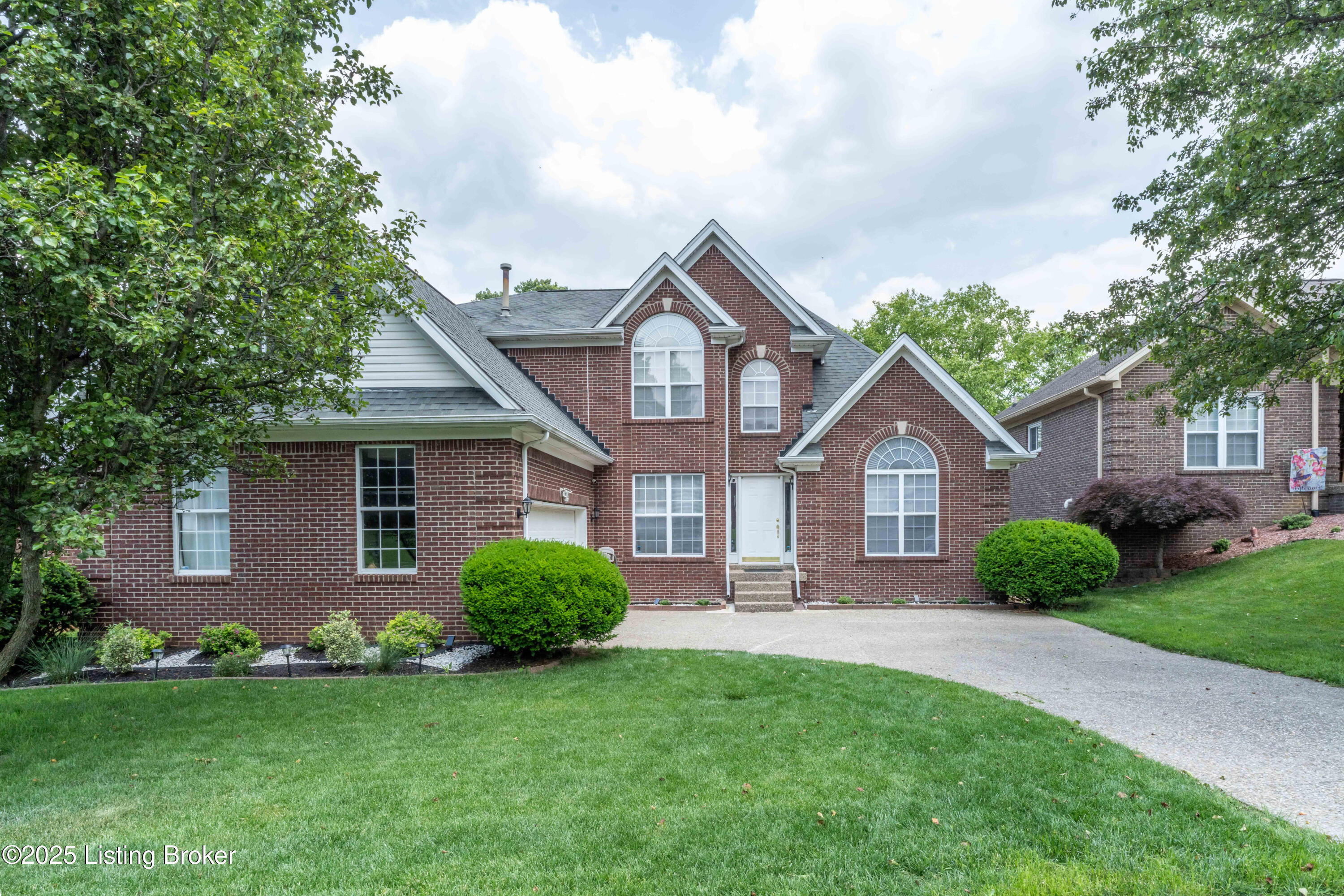 1219 Williams Ridge Road Louisville, KY 40243 - Photo 2 of 54 FrontView2