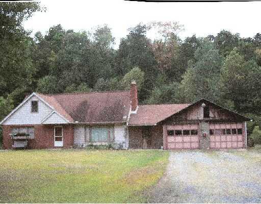 402 Thompson Road Tarentum, PA 15084 - Photo 2 of 2 Exterior Front.