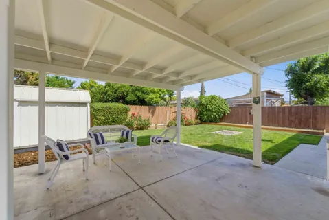 a view of outdoor space yard and patio