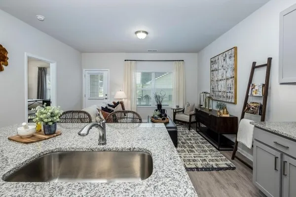 $1,660 | 245 Fox Run Drive, Unit GINGER, Brunswick, GA 31525