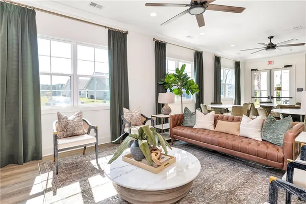 $1,660 | 245 Fox Run Drive, Unit GINGER, Brunswick, GA 31525