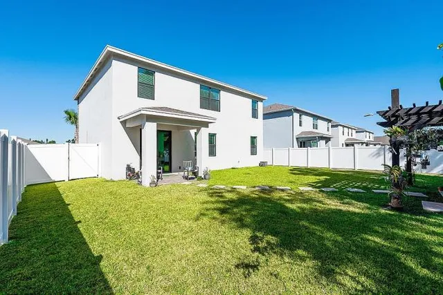 $593,000 | 5850 Southeast Sky Blue Circle, Stuart, FL 34997