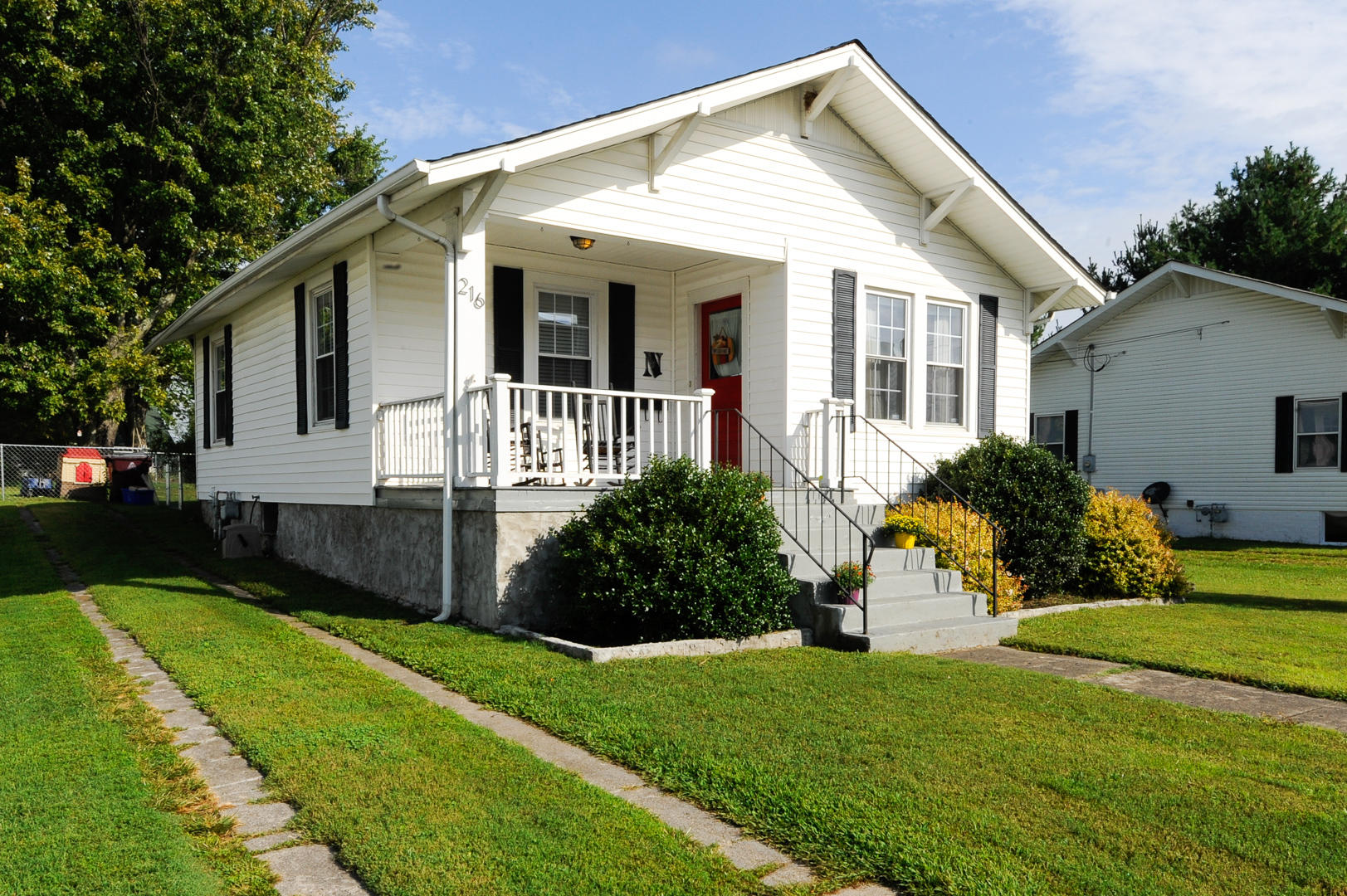 216 West Lincoln Road Alcoa, TN 37701 - Photo 1 of 21 1