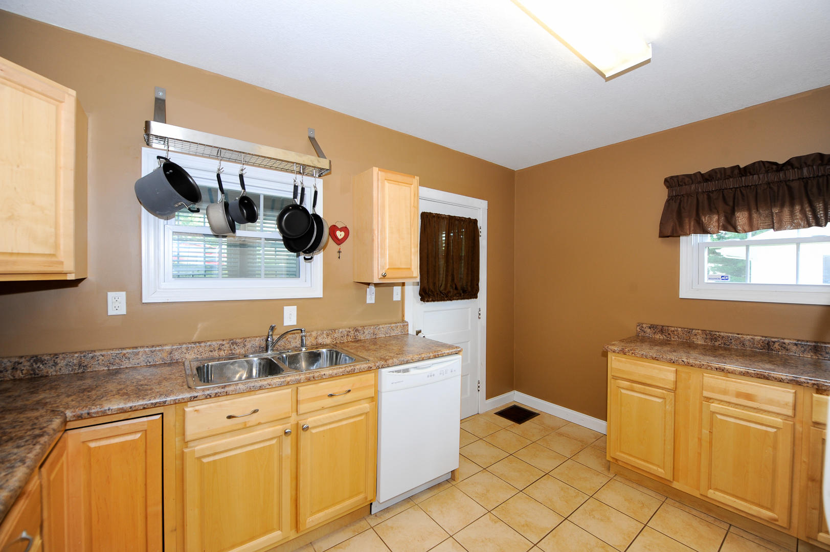 216 West Lincoln Road Alcoa, TN 37701 - Photo 8 of 21 5