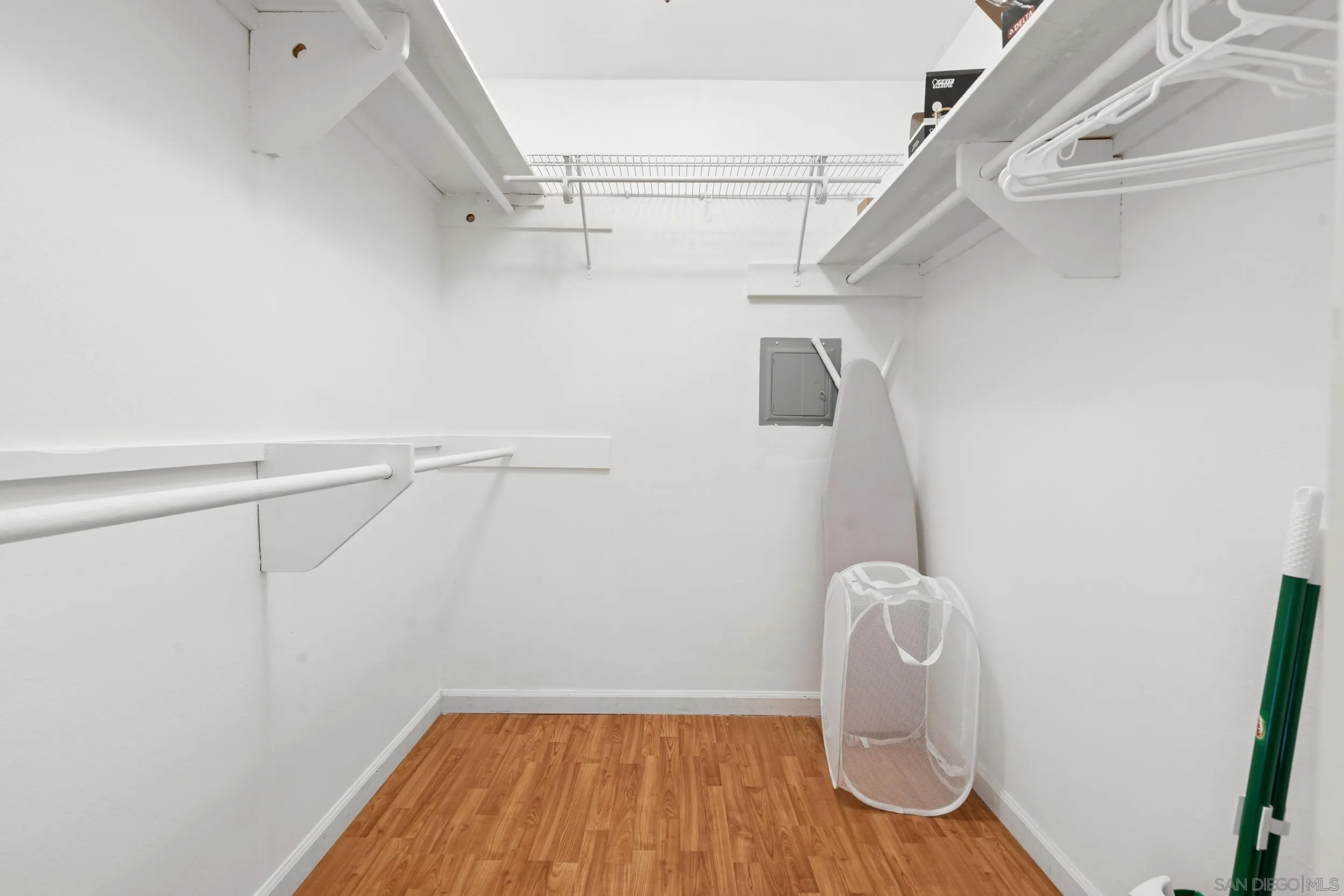 6202 Friars Road, Unit 215 San Diego, CA 92108 - Photo 13 of 18 a view of small space