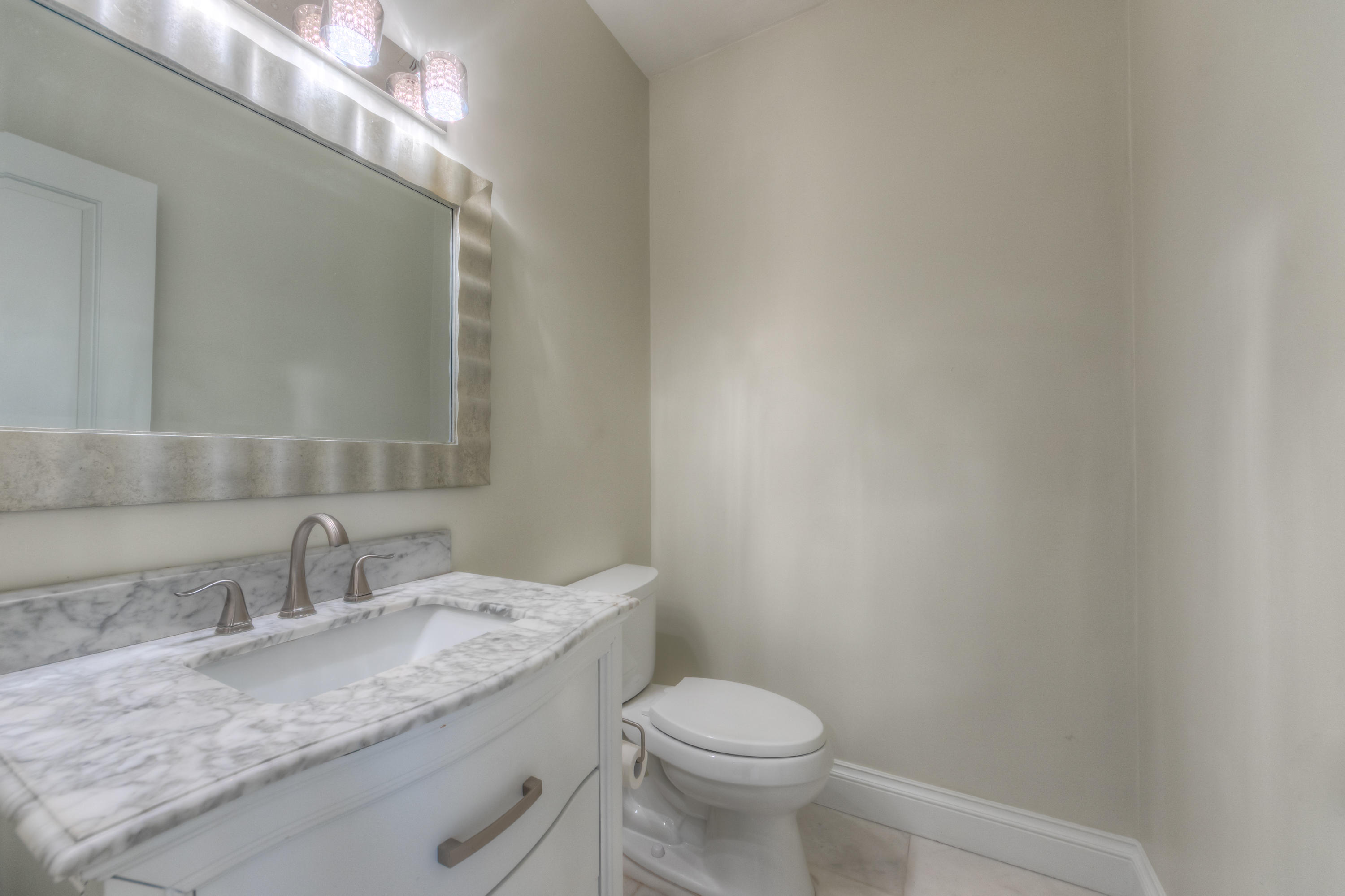 7672 Estrella Circle Boca Raton, FL 33433 - Photo 11 of 39 ESTANCIA HALF BATHROOM