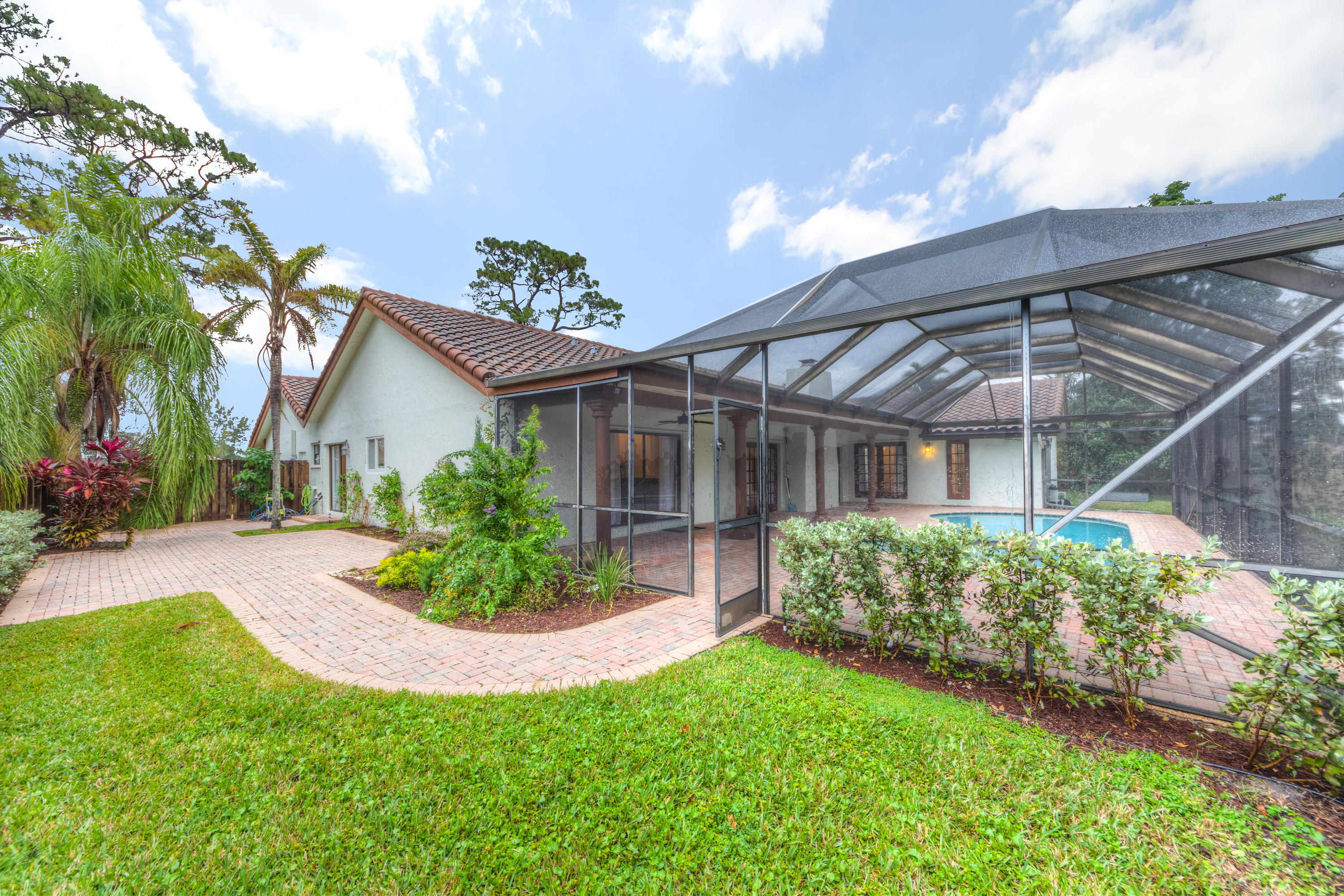7672 Estrella Circle Boca Raton, FL 33433 - Photo 25 of 39 ESTANCIA POOL
