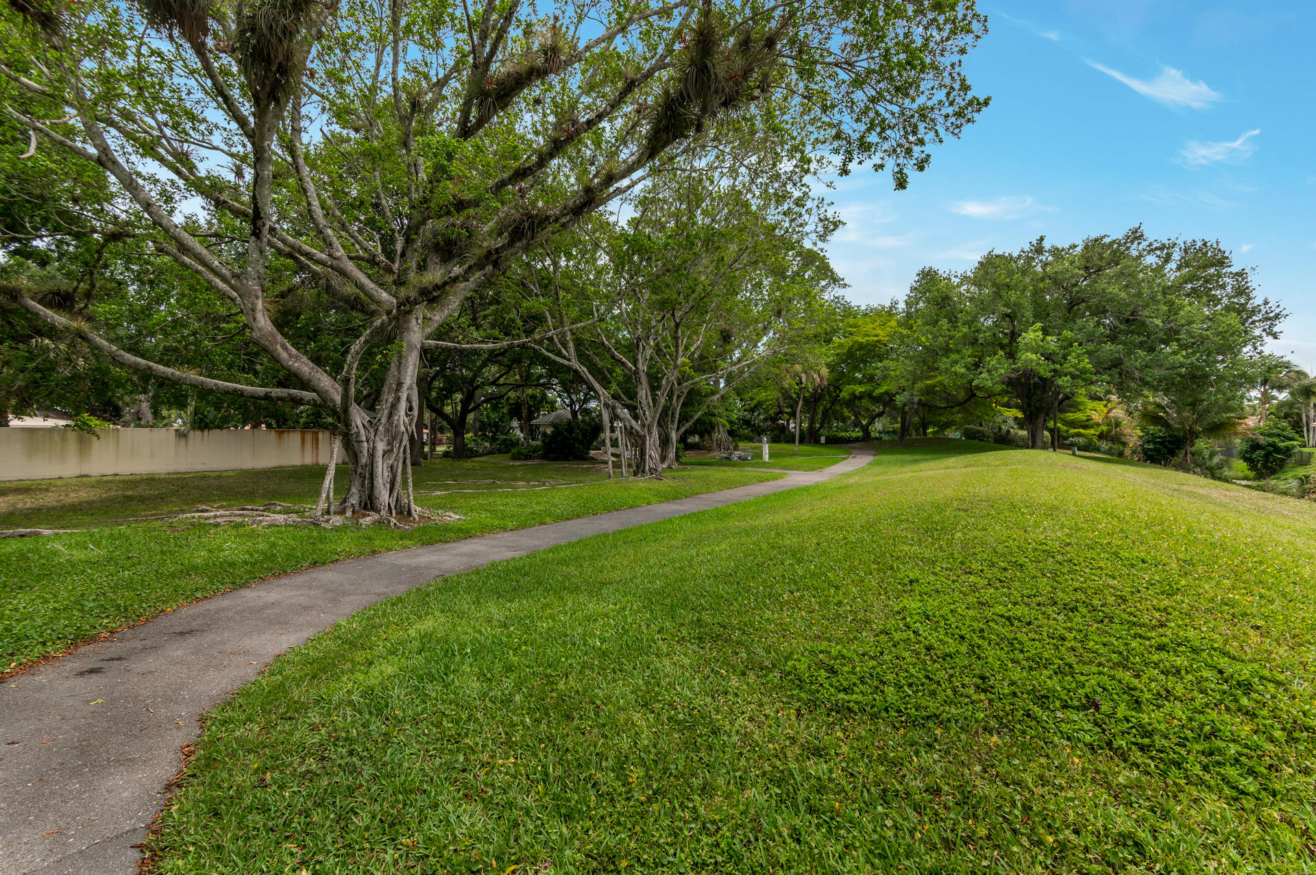 7672 Estrella Circle Boca Raton, FL 33433 - Photo 32 of 39 ESTANCIA