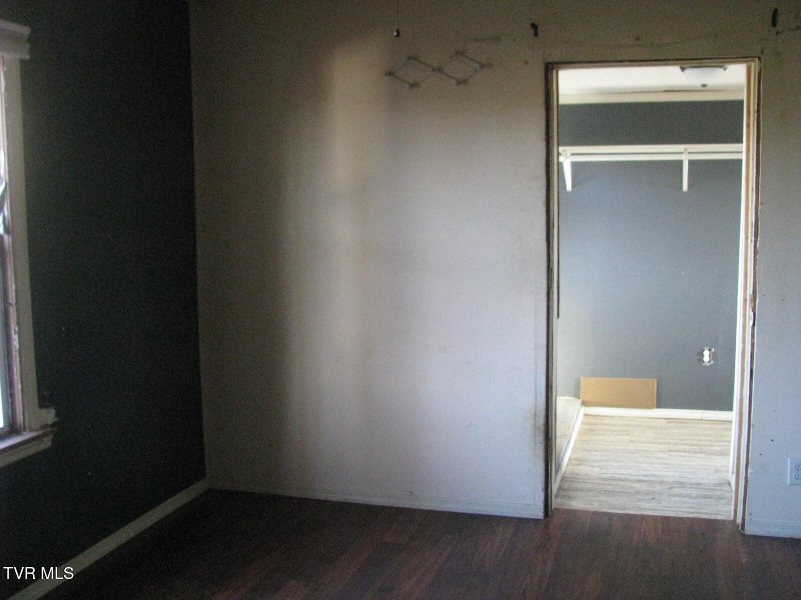 104 North Paperville Road Bristol, TN 37620 - Photo 14 of 18 IMG_7647