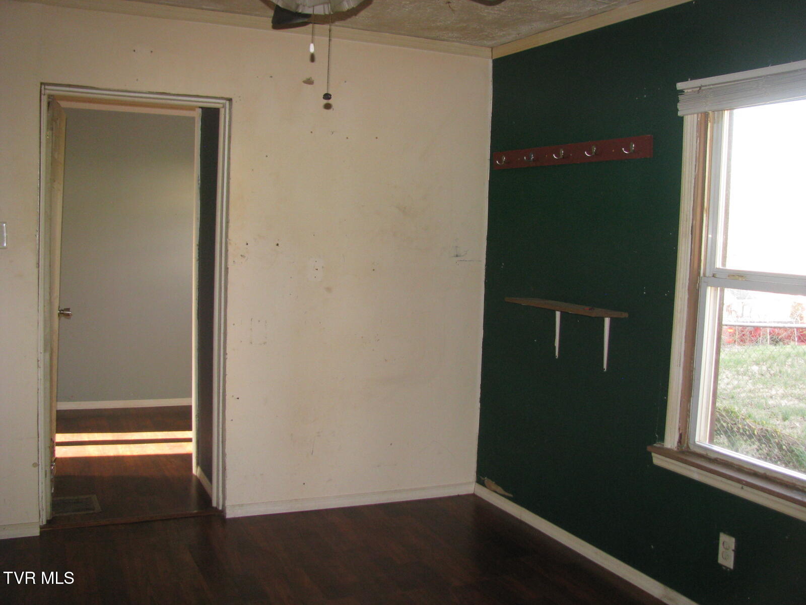 104 North Paperville Road Bristol, TN 37620 - Photo 15 of 18 IMG_7648