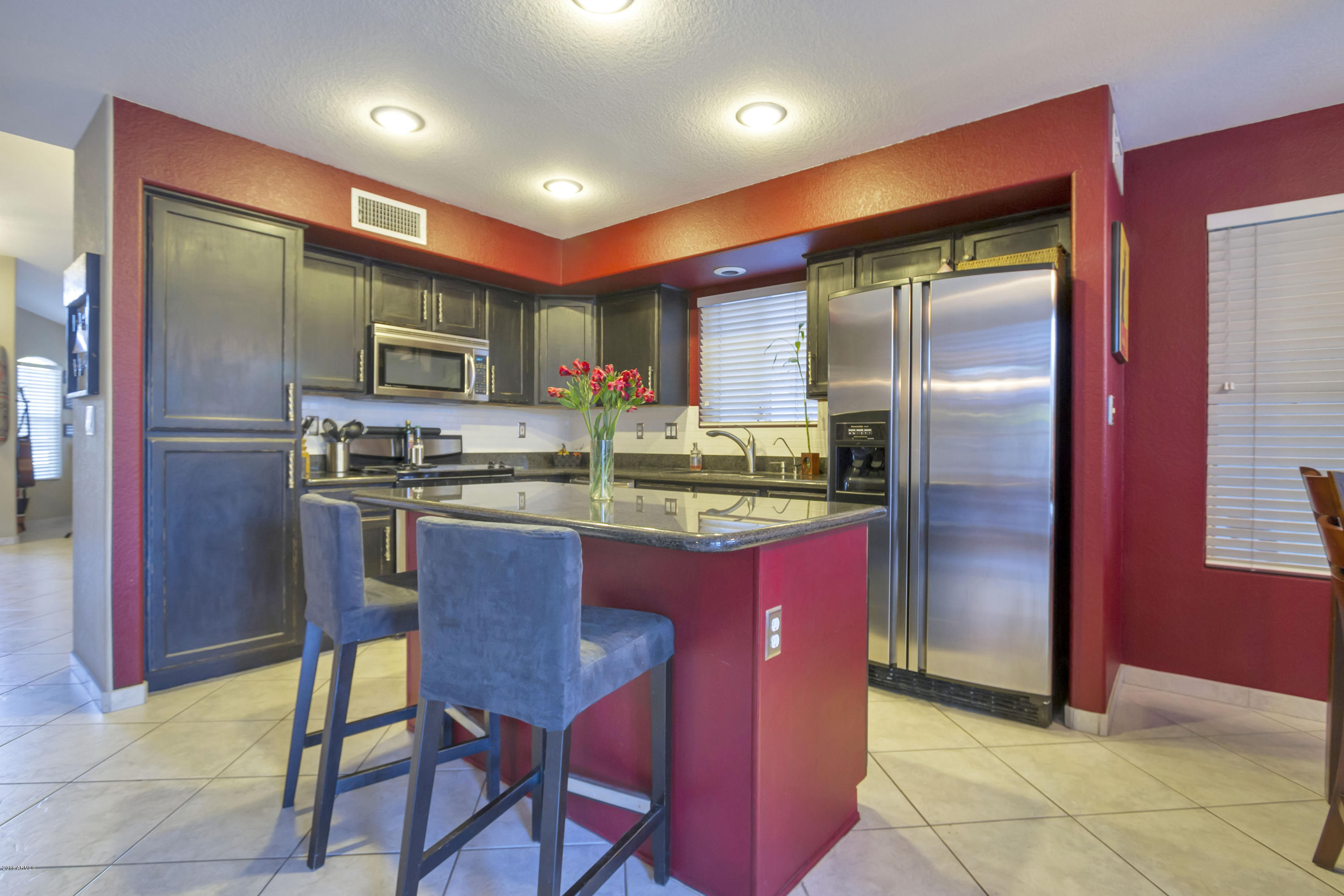 3337 East Long Lake Road Phoenix, AZ 85048 - Photo 4 of 26 Kitchen Bfast Bar