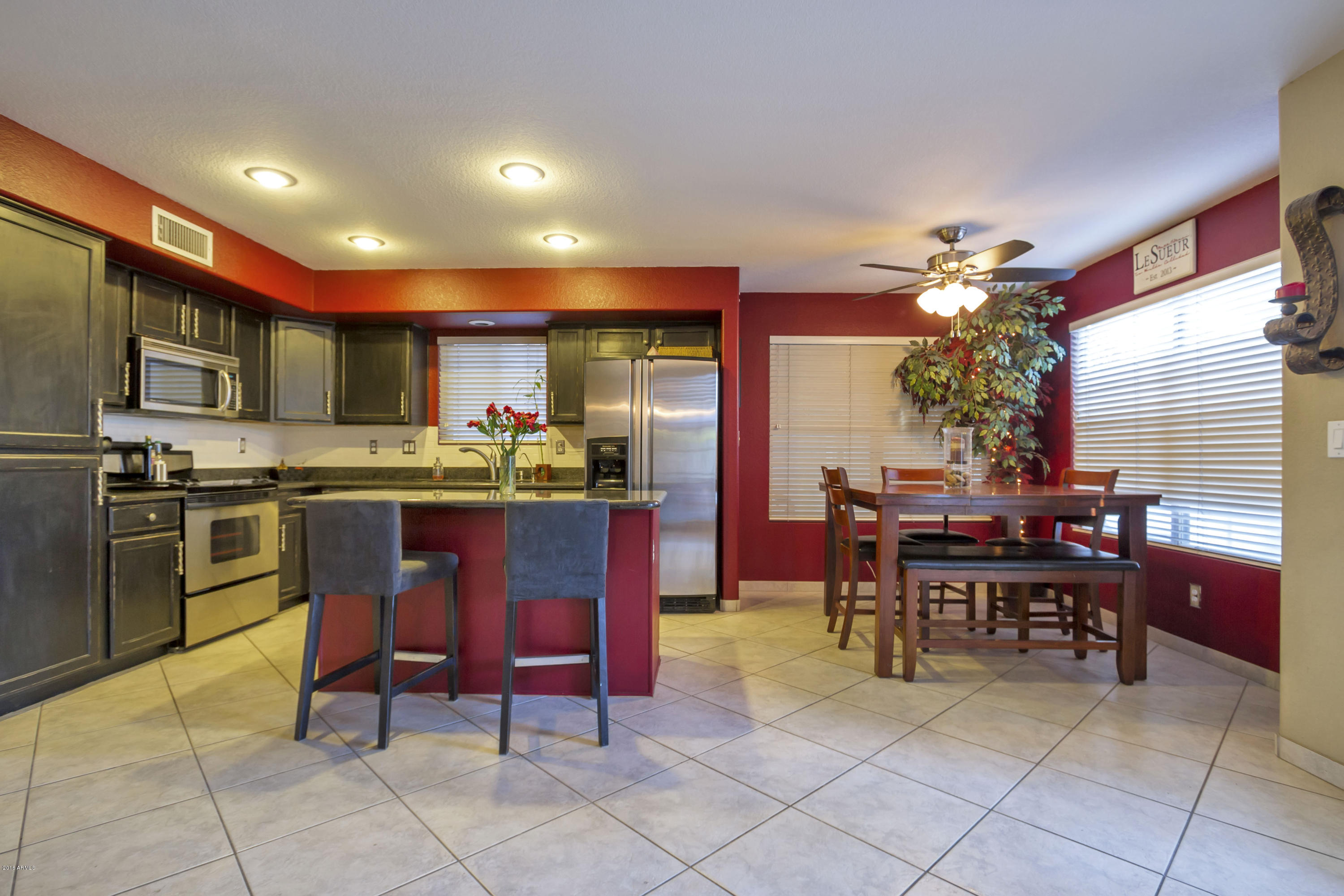 3337 East Long Lake Road Phoenix, AZ 85048 - Photo 5 of 26 Kitchen