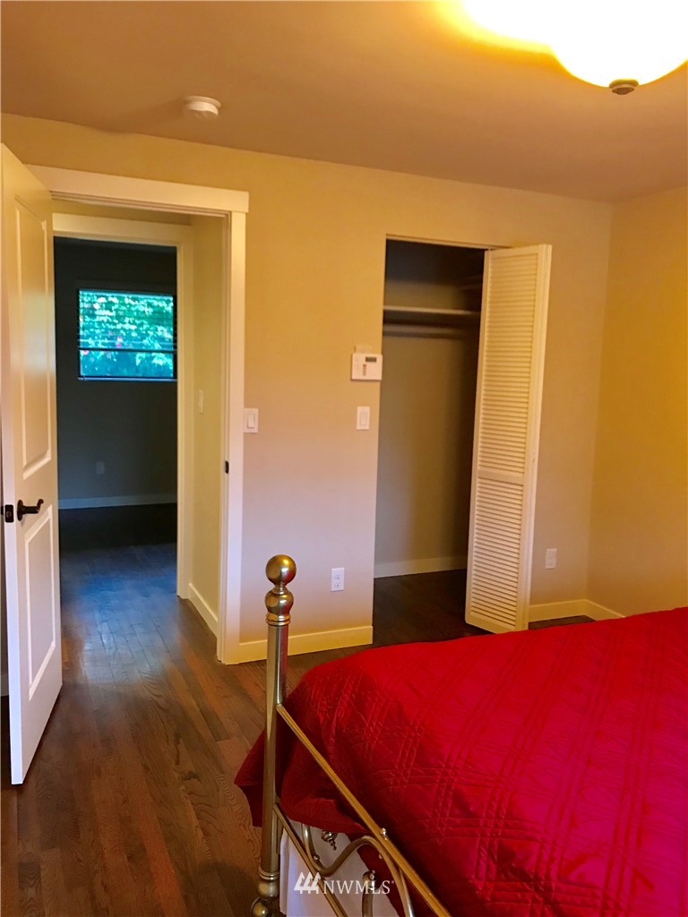 2033 Jones Circle Southeast Renton, WA 98055 - Photo 7 of 12