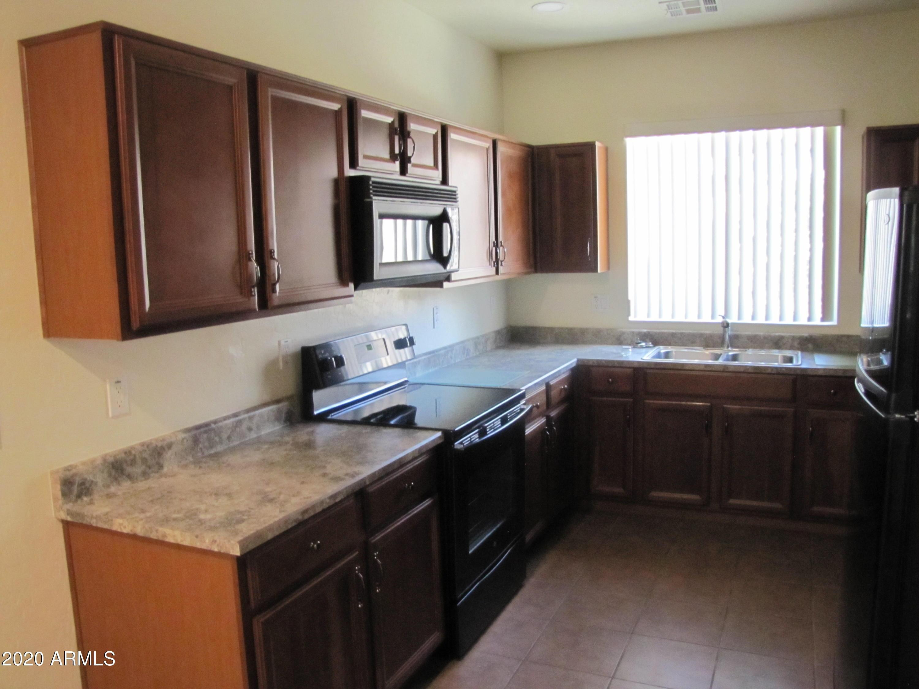 975 West Wendy Way Gilbert, AZ 85233 - Photo 4 of 22 Photo #4