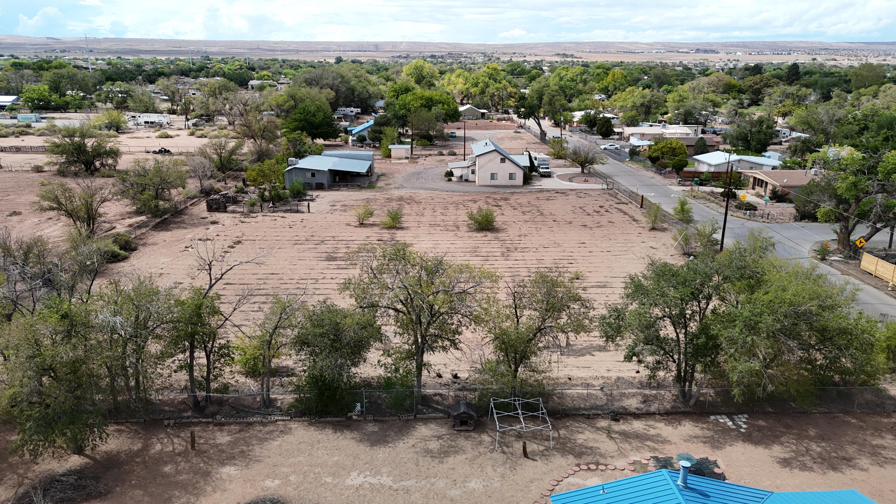 2406 Sunshine Road Southwest Albuquerque, NM 87105 - Photo 6 of 14 Gallery Image 6
