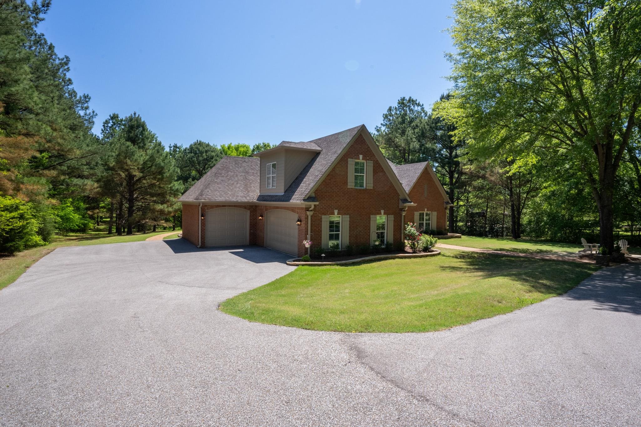 This large 3 Car Garage with extra storage space gives you plenty of room for vehicles, ATVs, lawn equipment, etc.