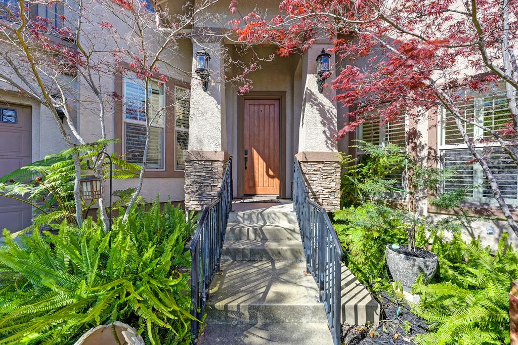 343 Carpenter Hill Road Folsom, CA 95630 - Photo 2 of 56